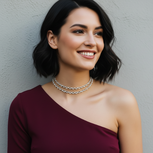 A Importância do Decote na Harmonização do Colar com o Rosto - inspiração 2