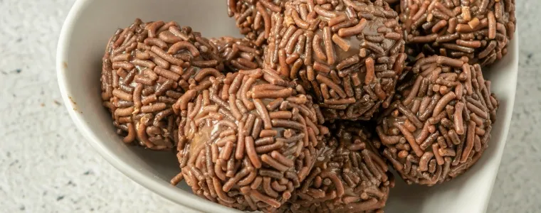 Brigadeiro Fit com Pasta de Amendoim: Energia e Sabor - inspiração 1