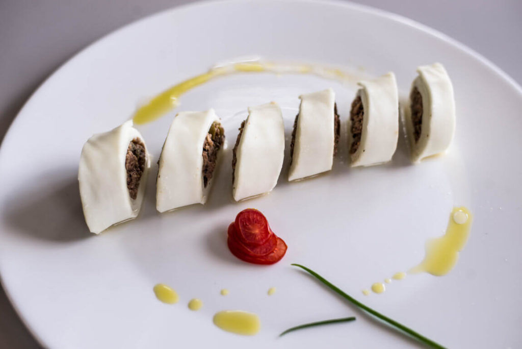 Irresistível Picante: Geleia de Pimenta, Queijo Provolone e Salame - inspiração 3