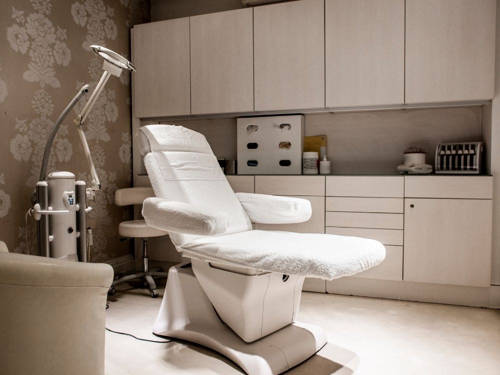 Texturas que Abraçam: Almofadas e Mantas para Conforto - inspiração 2