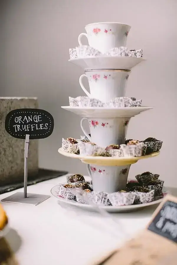 Luminárias Charmosas: Bules e Xícaras Iluminando Seu Ambiente - inspiração 3