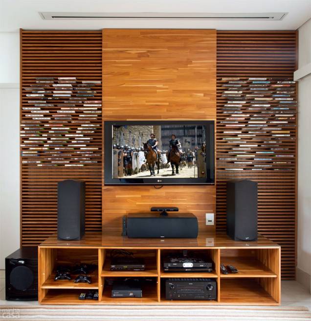 Porta-Joias Refletivos: Organize com Charme - inspiração 1