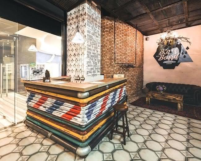 Vintage Elegante: Um Retorno aos Clássicos com Toque Atual - inspiração 1