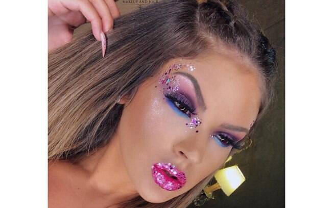 Como o Clima Úmido Afeta a Durabilidade da Maquiagem (e o Que Fazer) - inspiração 1