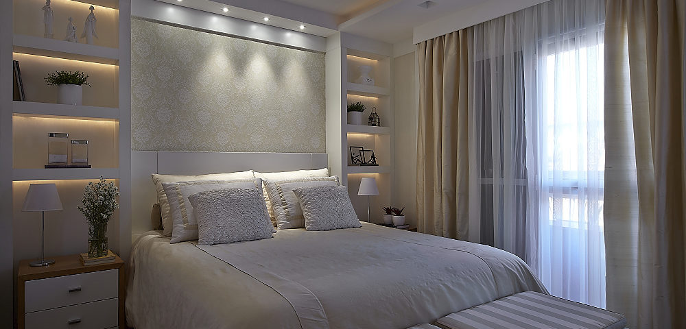 Espelhos Iluminados: Amplie o Espaço e Adicione um Glamour Sutil - inspiração 3