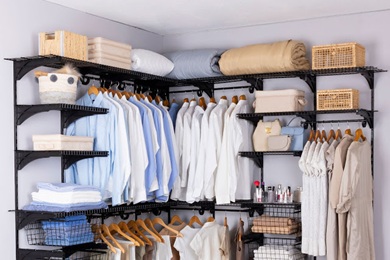 Banheiro Impecável: Beleza e Ordem Lado a Lado - inspiração 3