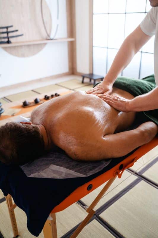 Shiatsu e a Ciência da Dor: Como a Terapia Atua no Seu Sistema Nervoso - inspiração 1