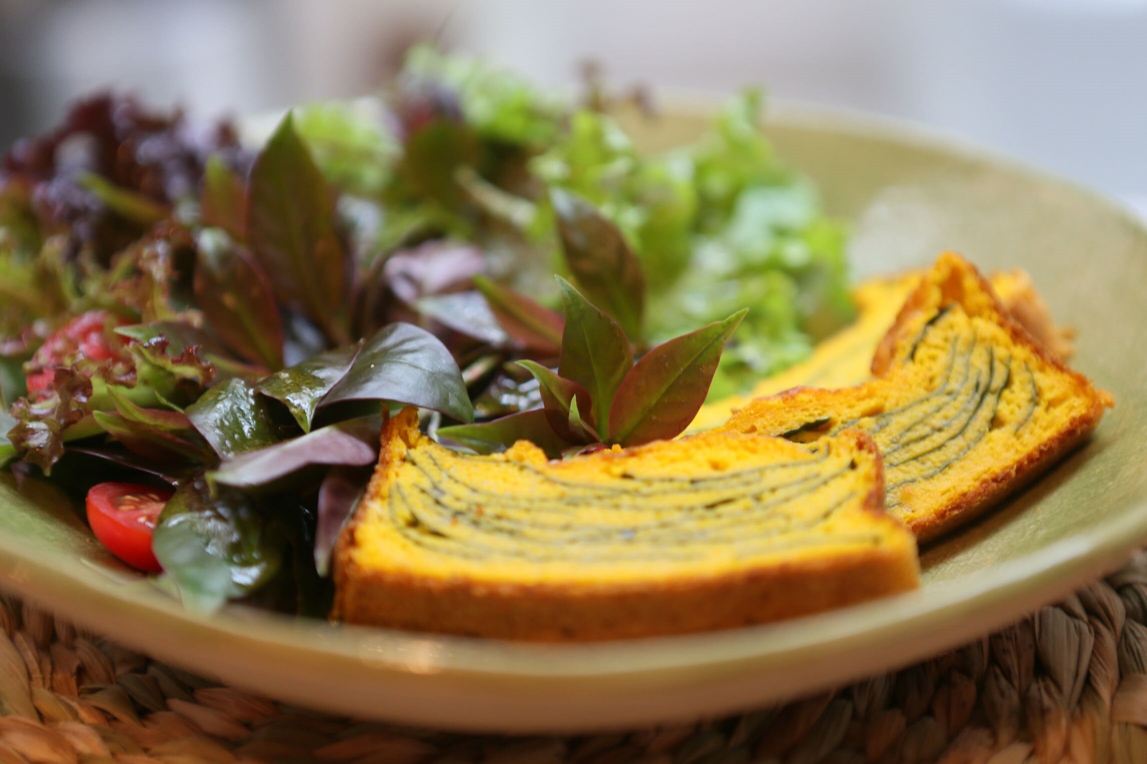 Coando Com Cuidado: Removendo as Folhas Para uma Experiência Pura - inspiração 1