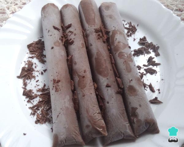 Aditivos Surpresa: Chantilily Caseiro ou Cream Cheese para um Toque Extra - inspiração 1