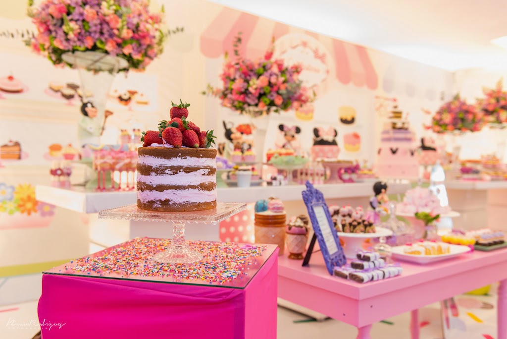 Exposição de Vitrines: Um Convite Irresistível aos Sabores - inspiração 2