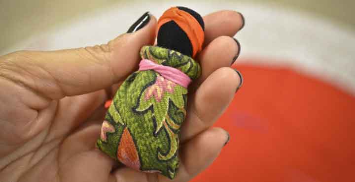 A história por trás das bonecas Abayomi