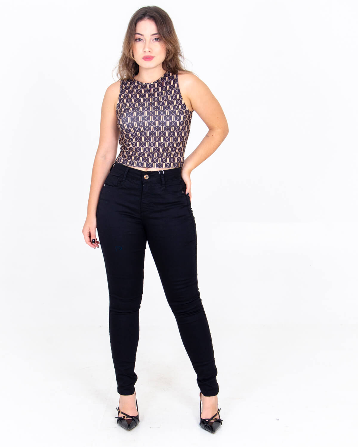 Guia completo de modelagens de calça jeans