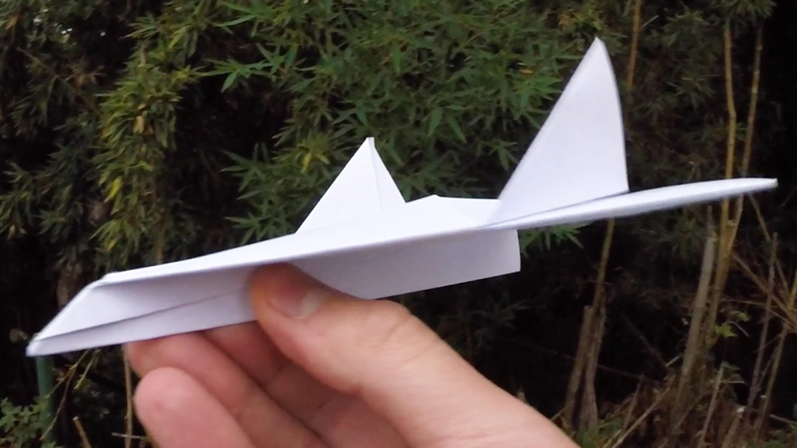 Avião de papel estilo planador: passo a passo