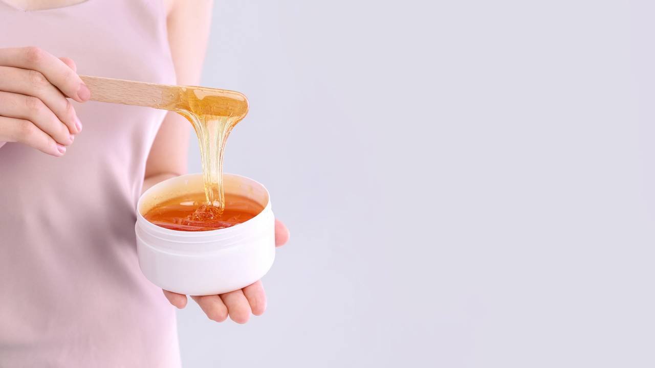 como fazer cera de depilação caseiro