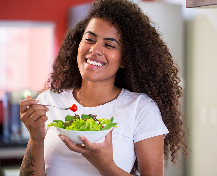 Os perigos de pular refeições e como evitá-los