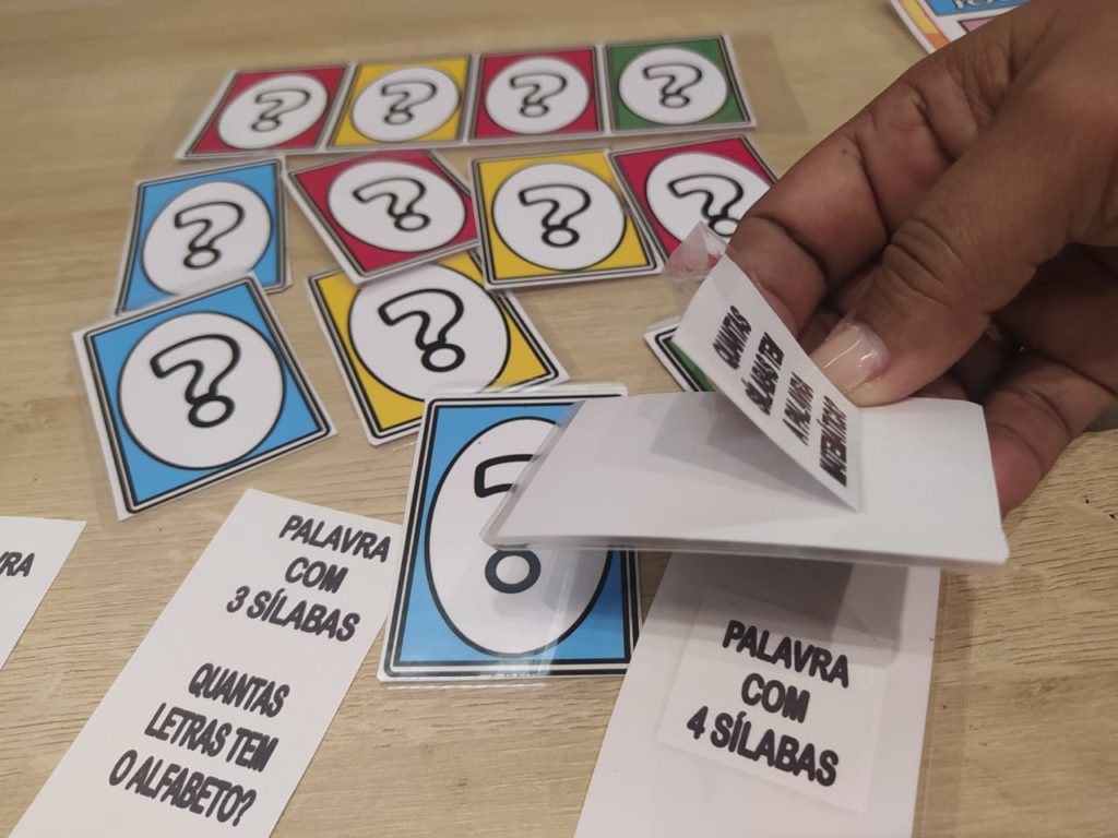 Guia Completo: Criando Jogos de Tabuleiro para Disciplinas Escolares