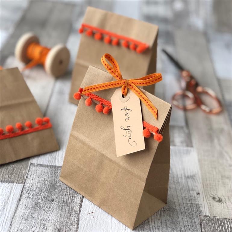 5 Formas Criativas de Decorar Sacolas de Papel