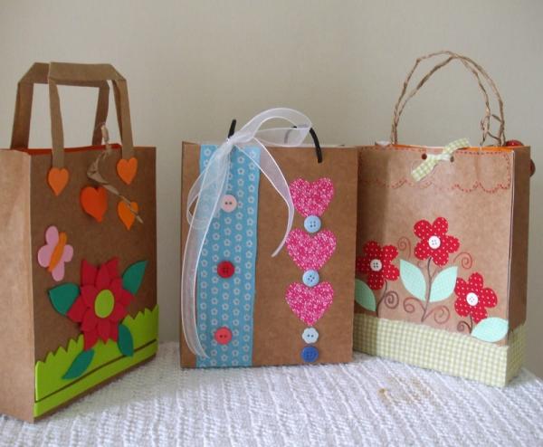 Sacolas de Papel Kraft vs. Sulfite: Qual a Melhor Opção?