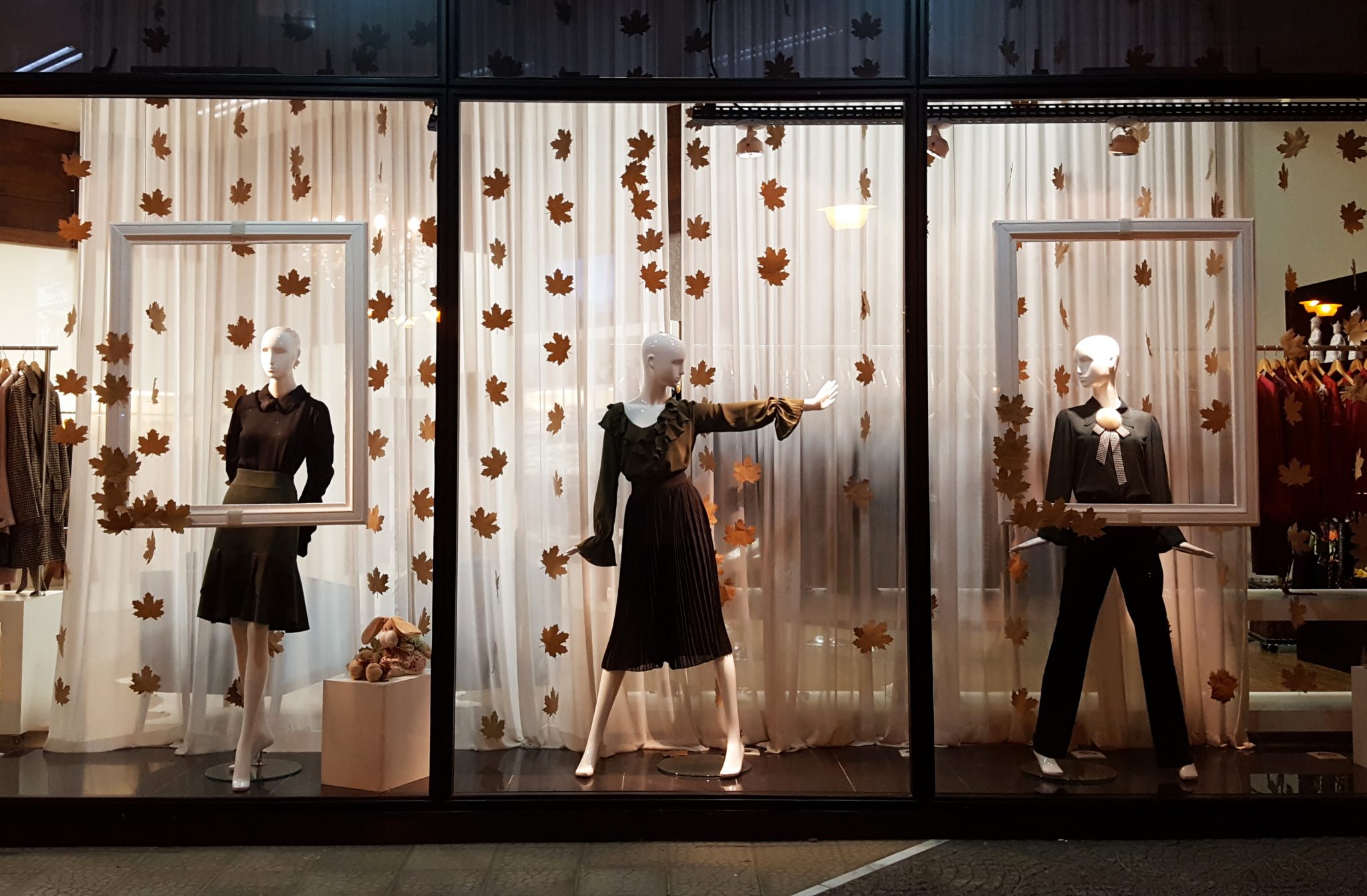 Como usar o círculo cromático na vitrine da sua loja