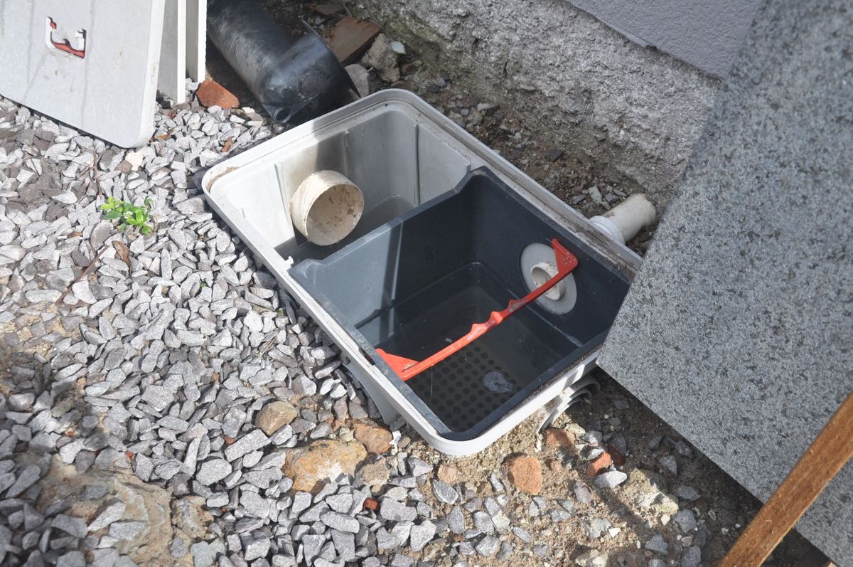 Limpadores Biológicos vs. Limpeza Manual: Qual o Melhor?