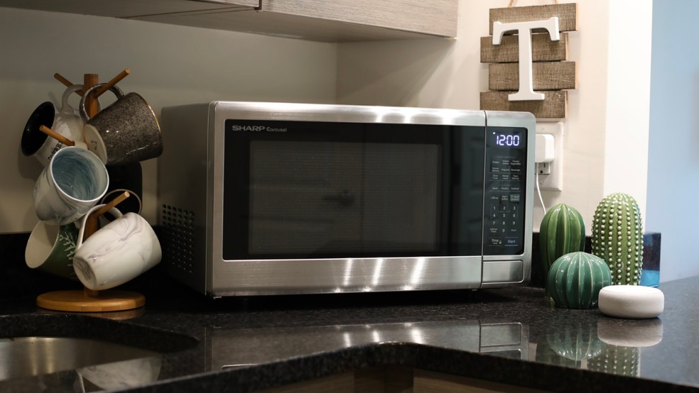 melhores formas de limpar microondas inox