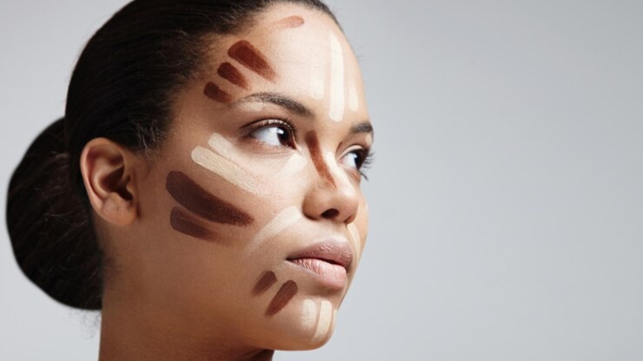 Os Melhores Pincéis e Esponjas para Esfumar o Contorno Perfeitamente