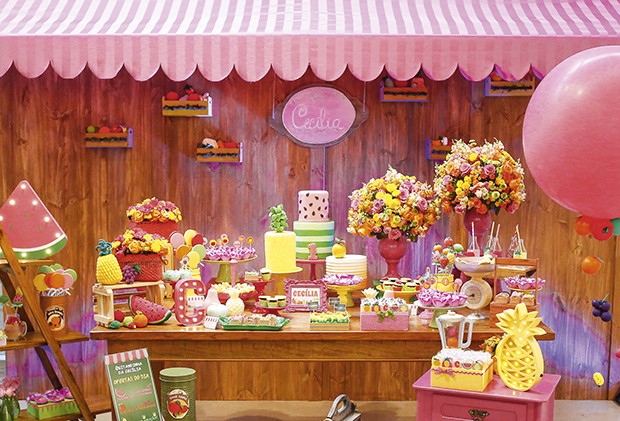 como esculpir melancia para decoração de festa