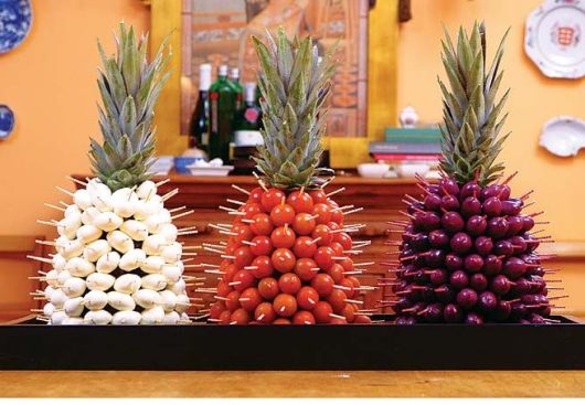 frutas artificiais vs frutas naturais na decoração
