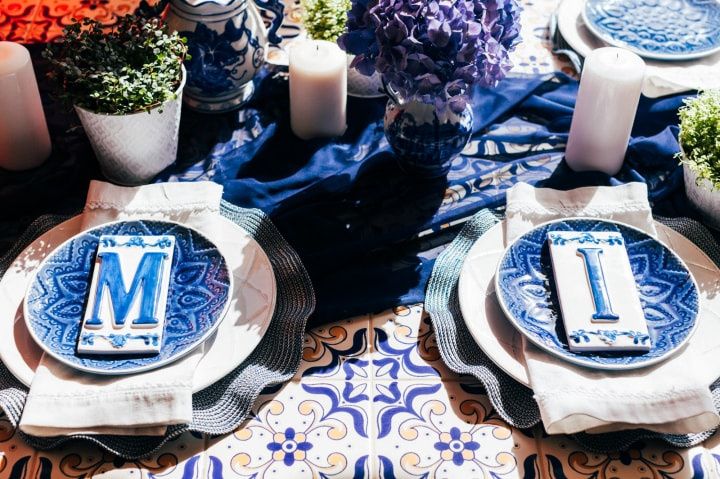 ideias de decoração com azulejos portugueses para sala