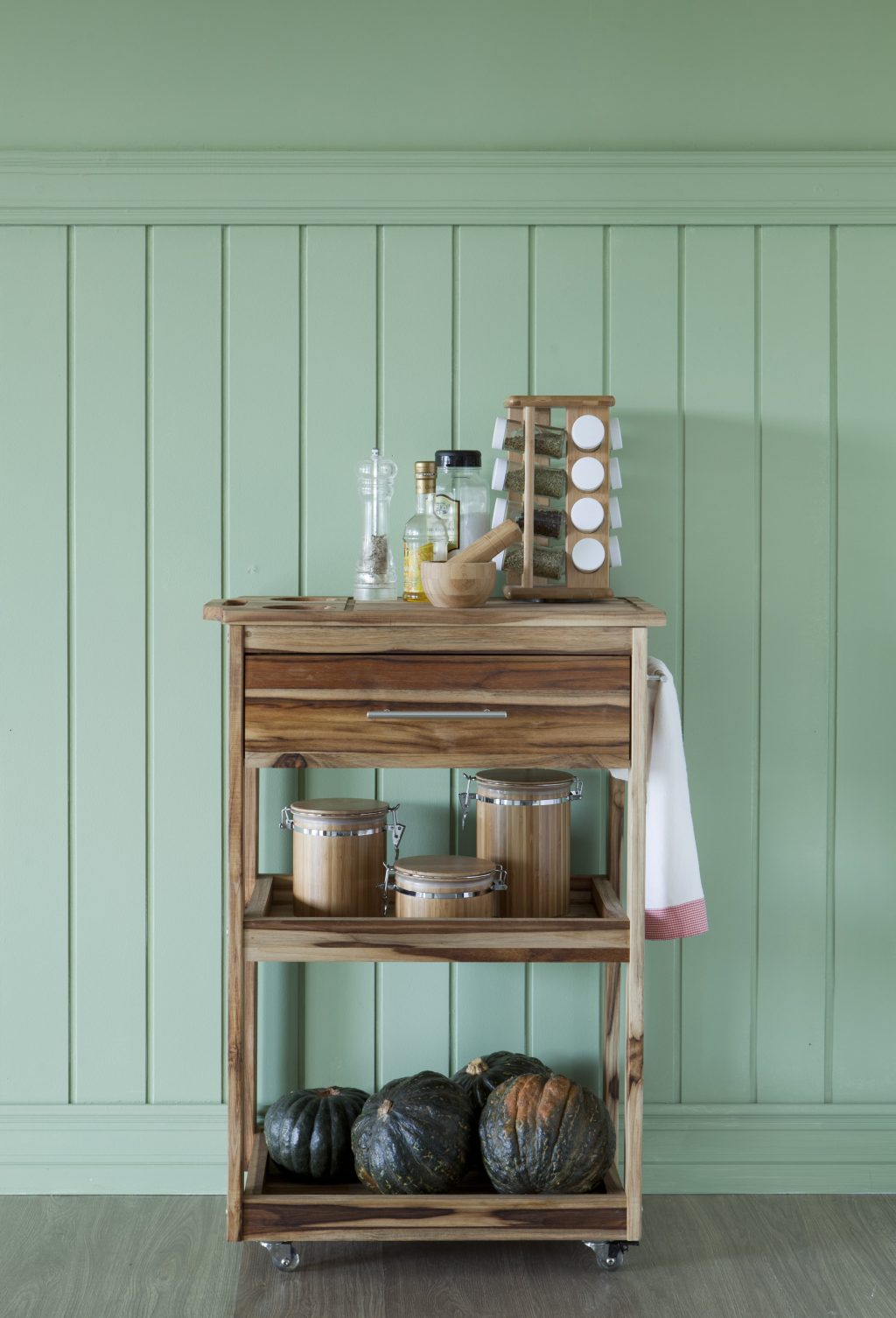 decoração com caixotes de feira na cozinha