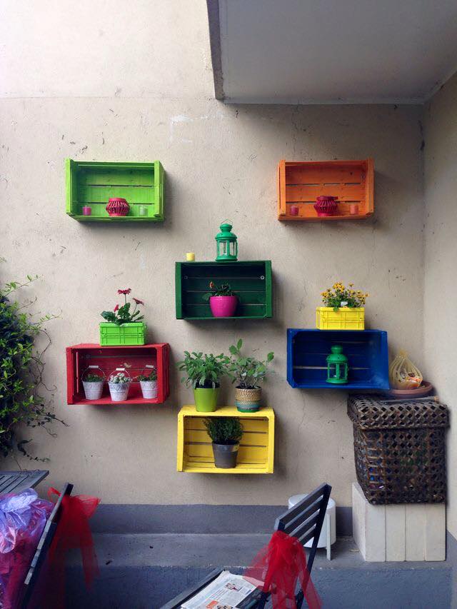 caixotes de feira vs prateleiras convencionais cozinha