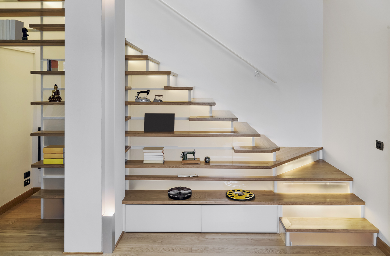 como transformar escada antiga em decoração