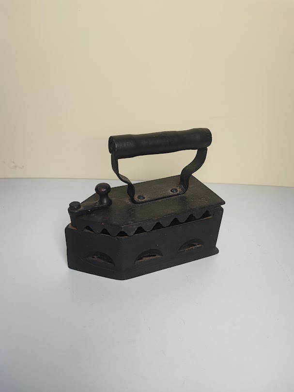 Iluminação Vintage: Transforme seu Ferro de Passar em Luminária