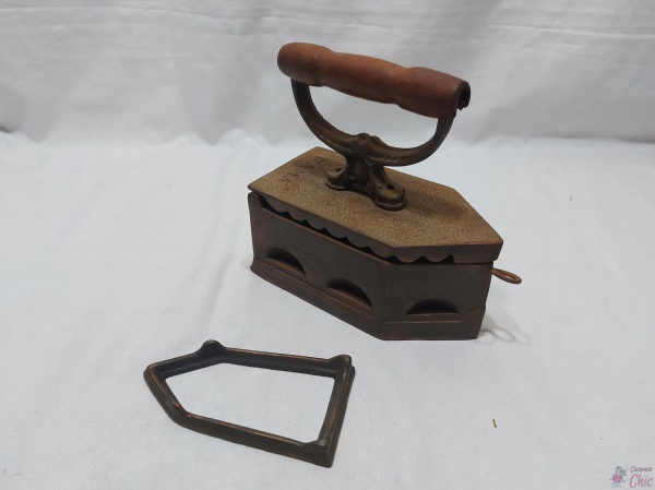 5 Maneiras Criativas de Usar Ferro de Passar Antigo na Decoração