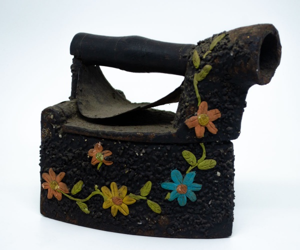 Iluminação Vintage: Transforme seu Ferro de Passar em Luminária