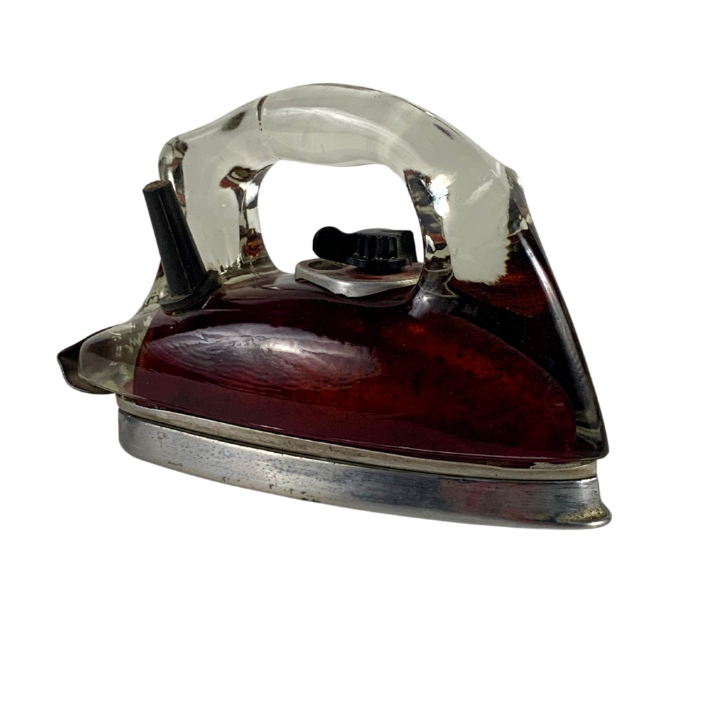 decoração com ferros de passar antigos