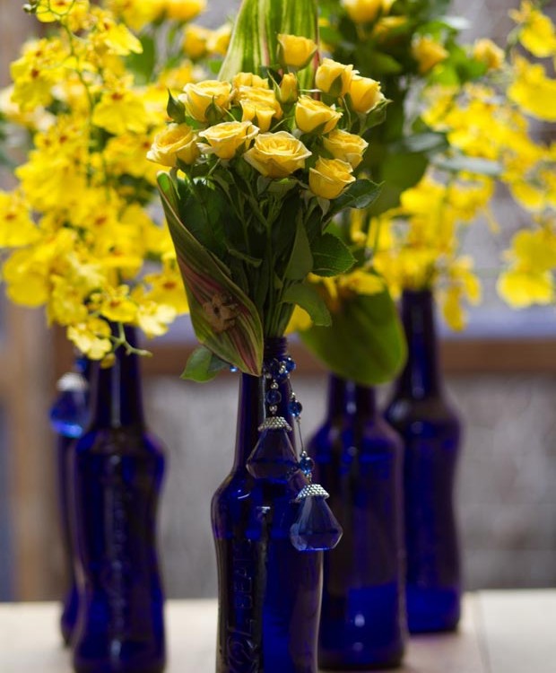 decoração com garrafas de whisky
