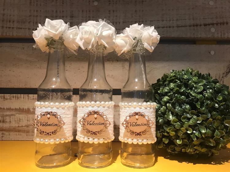 quanto custa decorar com garrafões de vidro