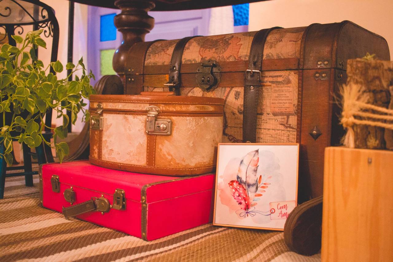 decoração com malas antigas