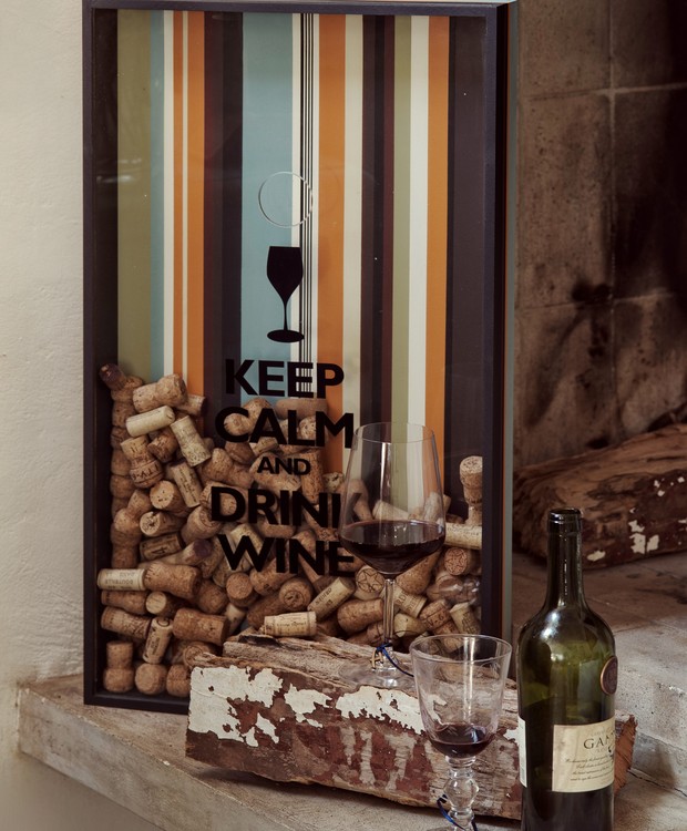 como fazer um quadro de rolhas para colecionar espumantes