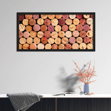 decoração com rolhas e quadros