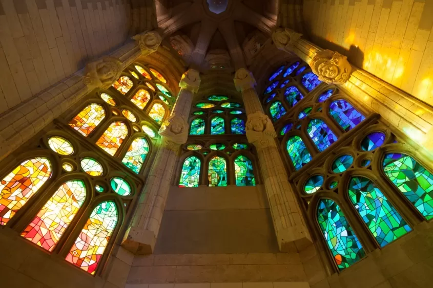 decoração com vidros coloridos