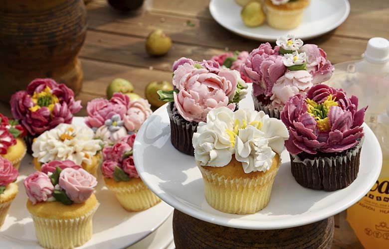 decoração de confeitaria moderna vs. vintage qual escolher