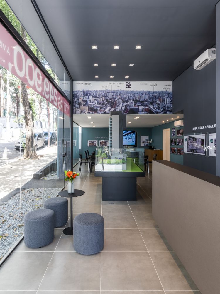 erros comuns na decoração de estande de vendas