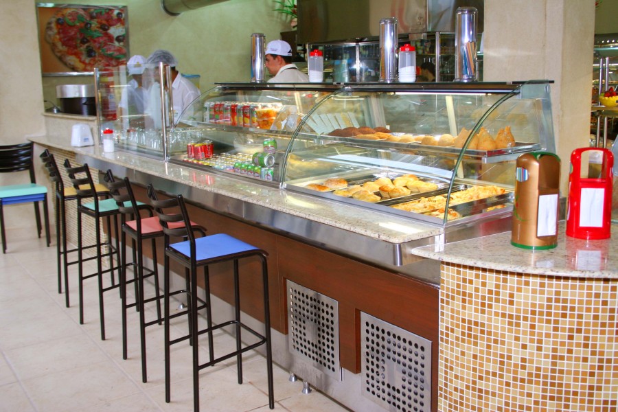 como usar neon na decoração de lanchonete