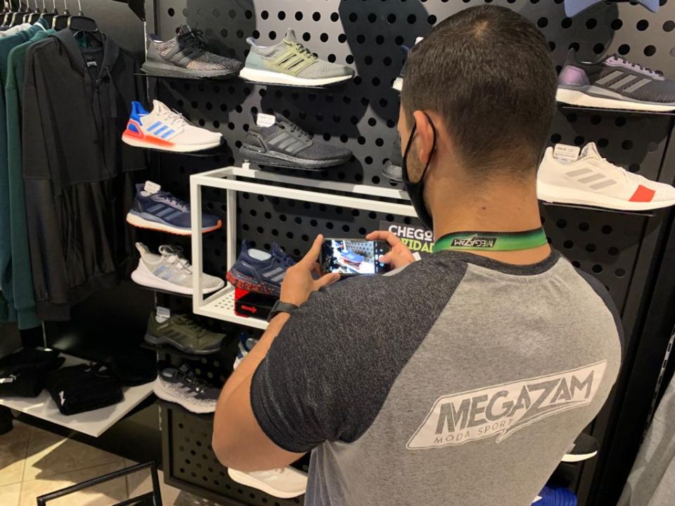 erros comuns ao decorar loja de esportes