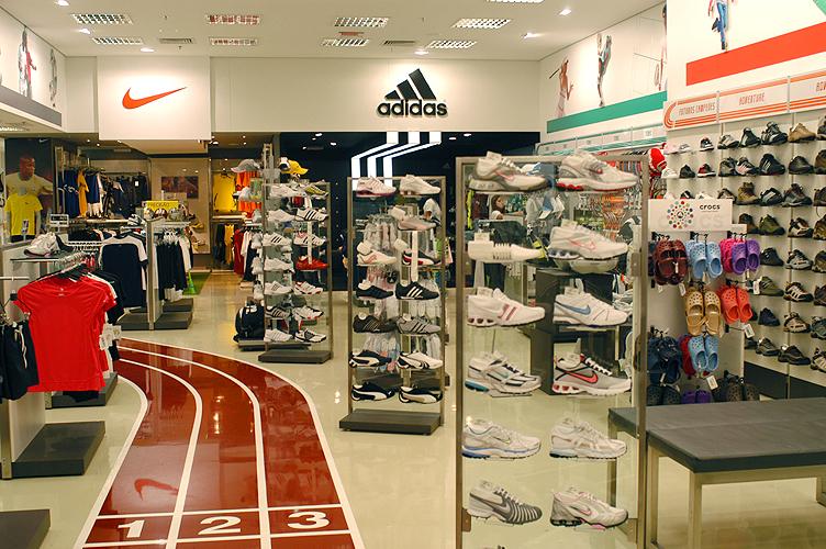 erros comuns ao decorar loja de esportes