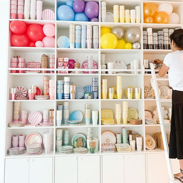 decoração de loja de artigos para festa