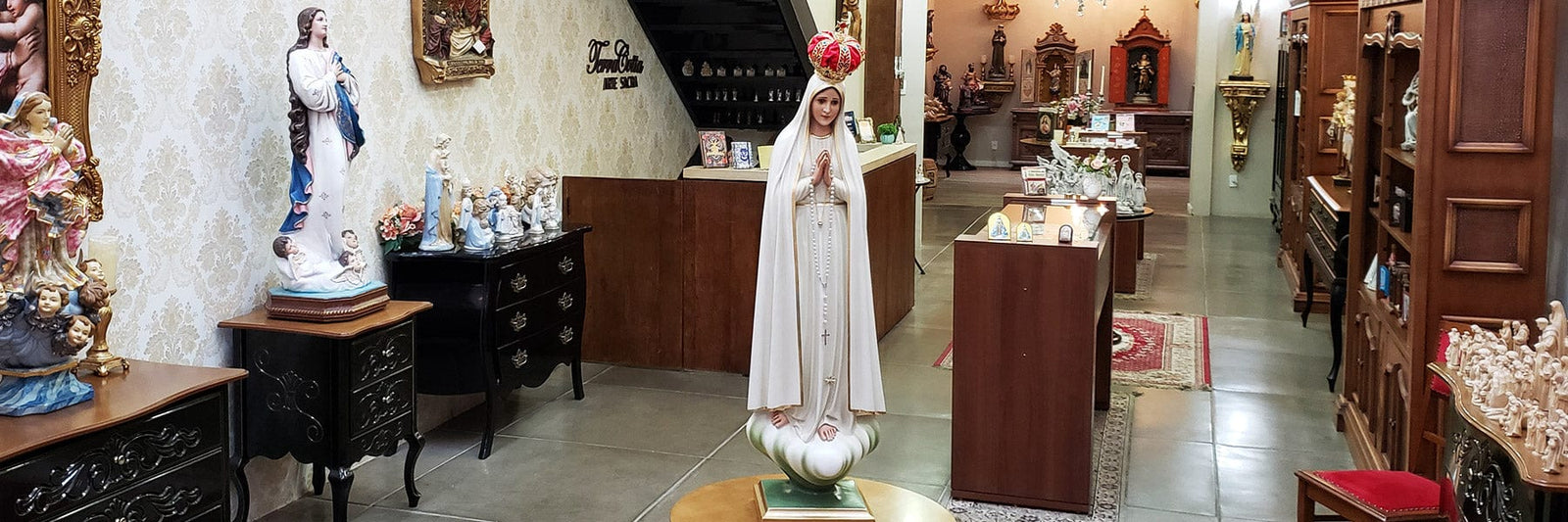 estilo de decoração loja religiosa