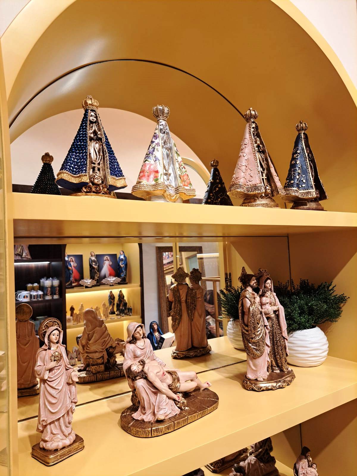 estilo de decoração loja religiosa
